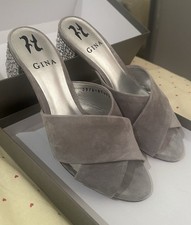 Gina Shoes Velvet Grey Swarowski Heels Size 4.5