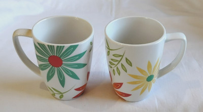 Corelle Coordinates Porcelain ''Happy Days'' Mugs - Set of 2 - NWOT