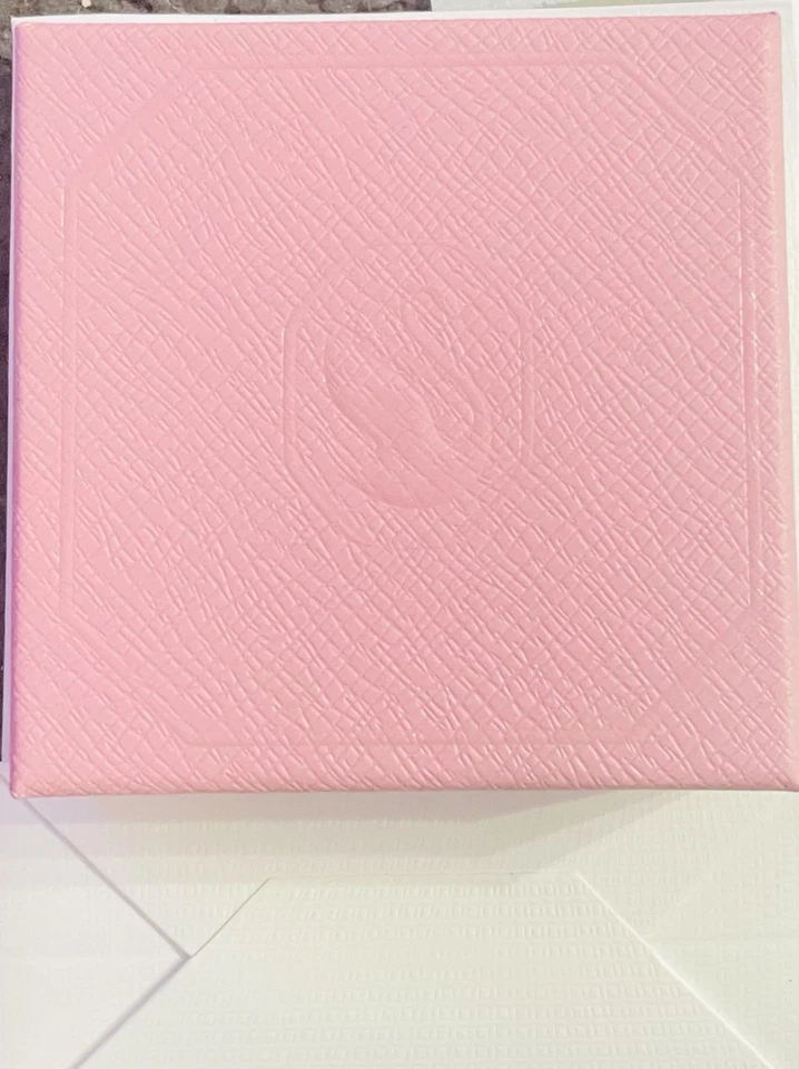 Swarovski x Ariana Grande Earrings, Box, Gift Bag - Grab A Bargain, RRP £99 - Image 4 of 4