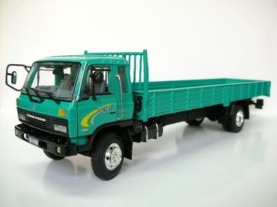 Dongfeng EQ1141G7D3 eight-ton truck die-cast model 1/38 original packaging box