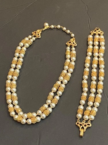 vintage Crown Trifari Gold Tone Faux Pearl Jewelry Set Necklace And Bracelet