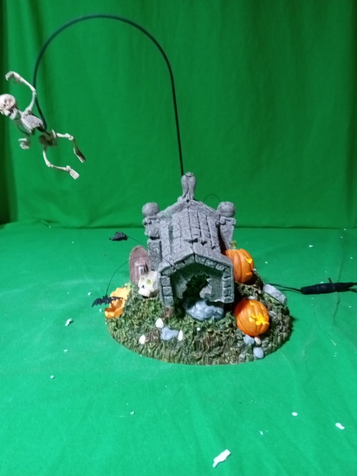 Dept 56 Halloween Village Escape From the Crypt Skeleton Animated Box ...