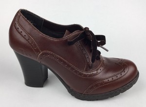 born womens oxfords