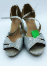 Delicacy Women’s Kitten Silver Sparkly Rhinestone Dress Heels Size 10 EUC