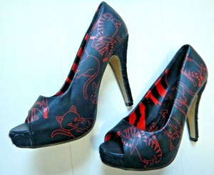 cat heels