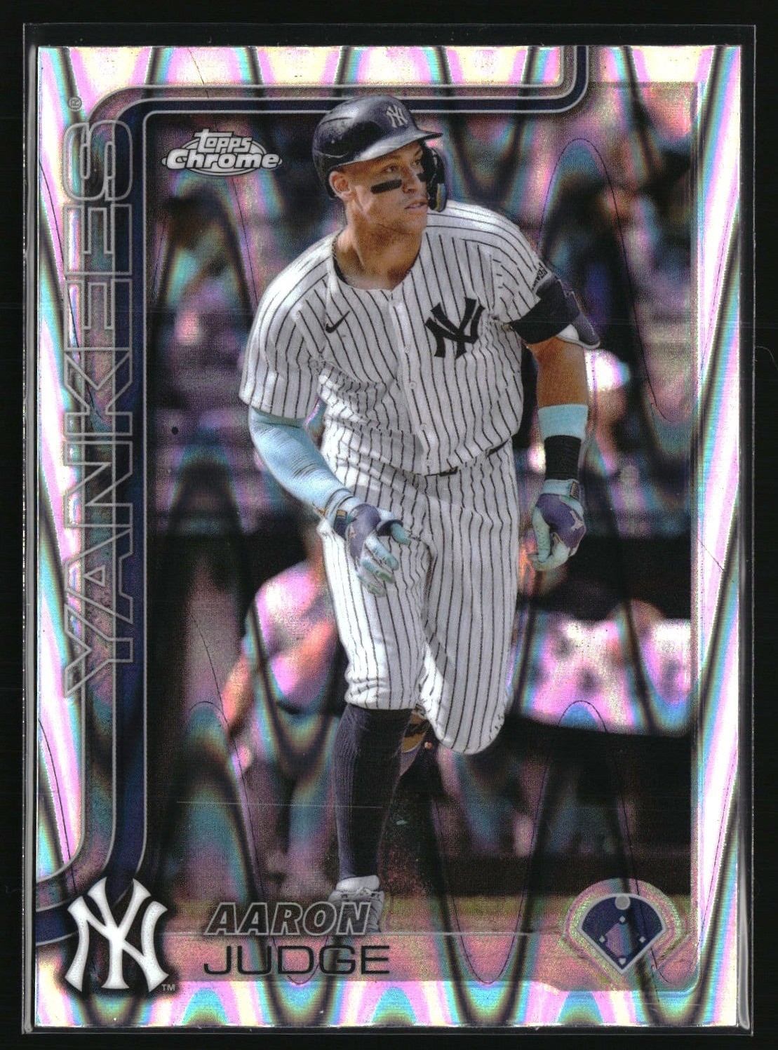 2025 Topps Chrome RayWave Refractor Aaron Judge #99 Baseball Card
