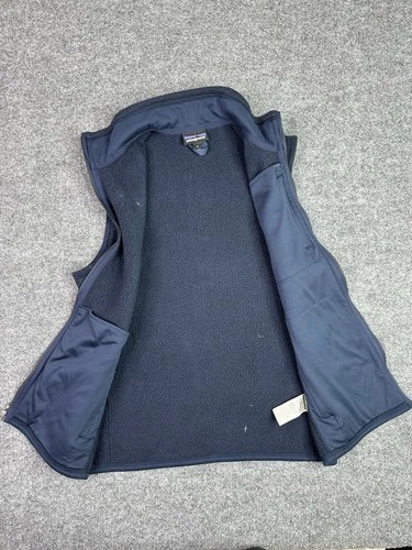 Patagonia Better Sweater Men’s Full Zip  Vest Blue M small rip on chest area image 5