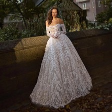 Lace A-Line Wedding Dresses Long Sleeves A-Line Appliques Bridal Gown Backless