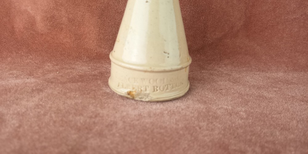 55844 Old Vintage Antique Pottery Inkwell Ink Bottle Blackwood Pourer