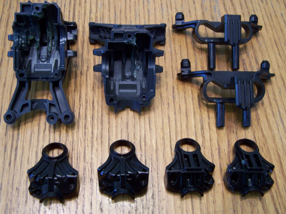 Arrma 223S V4 Granite Monster Truck Diff Cover Shock Tower Clipless Body Mount - Image 3 of 4