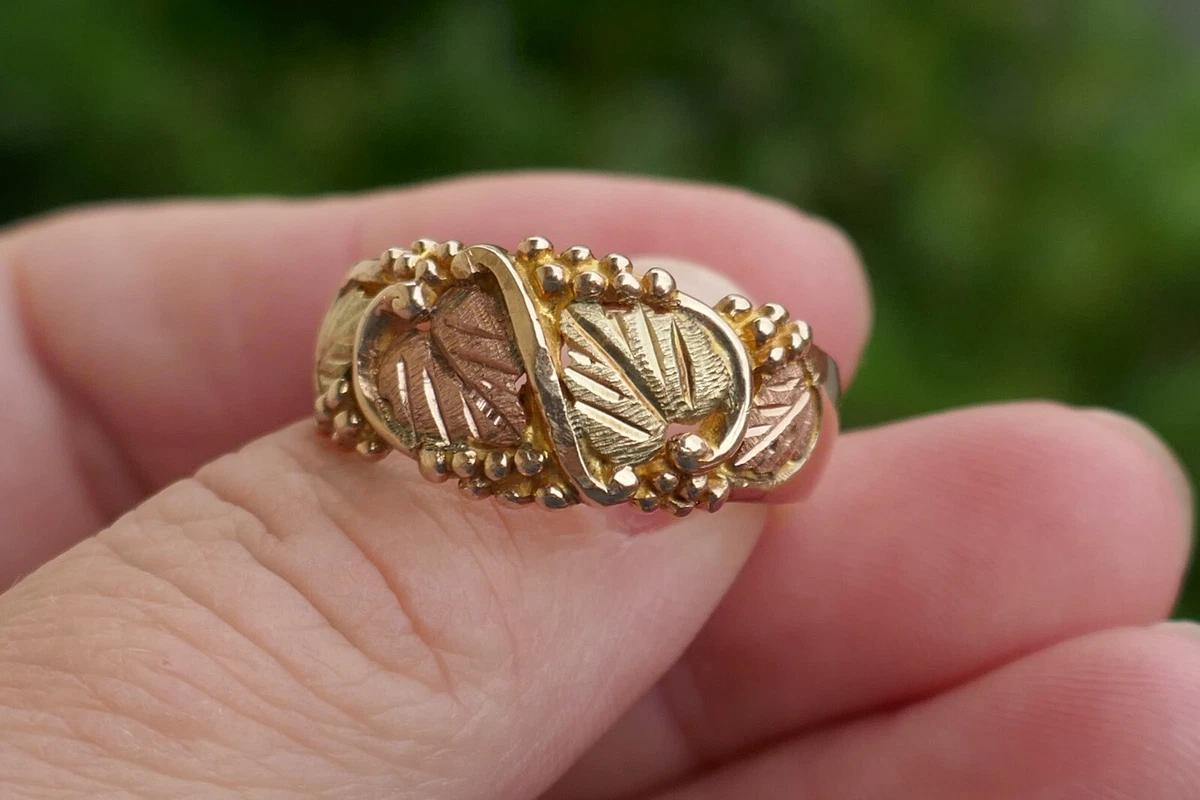 Gold black best sale hills