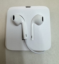 Apple iPhone Lightning Wired Earpods iPhone 7 8 X 11 - 14 And SE Earbuds