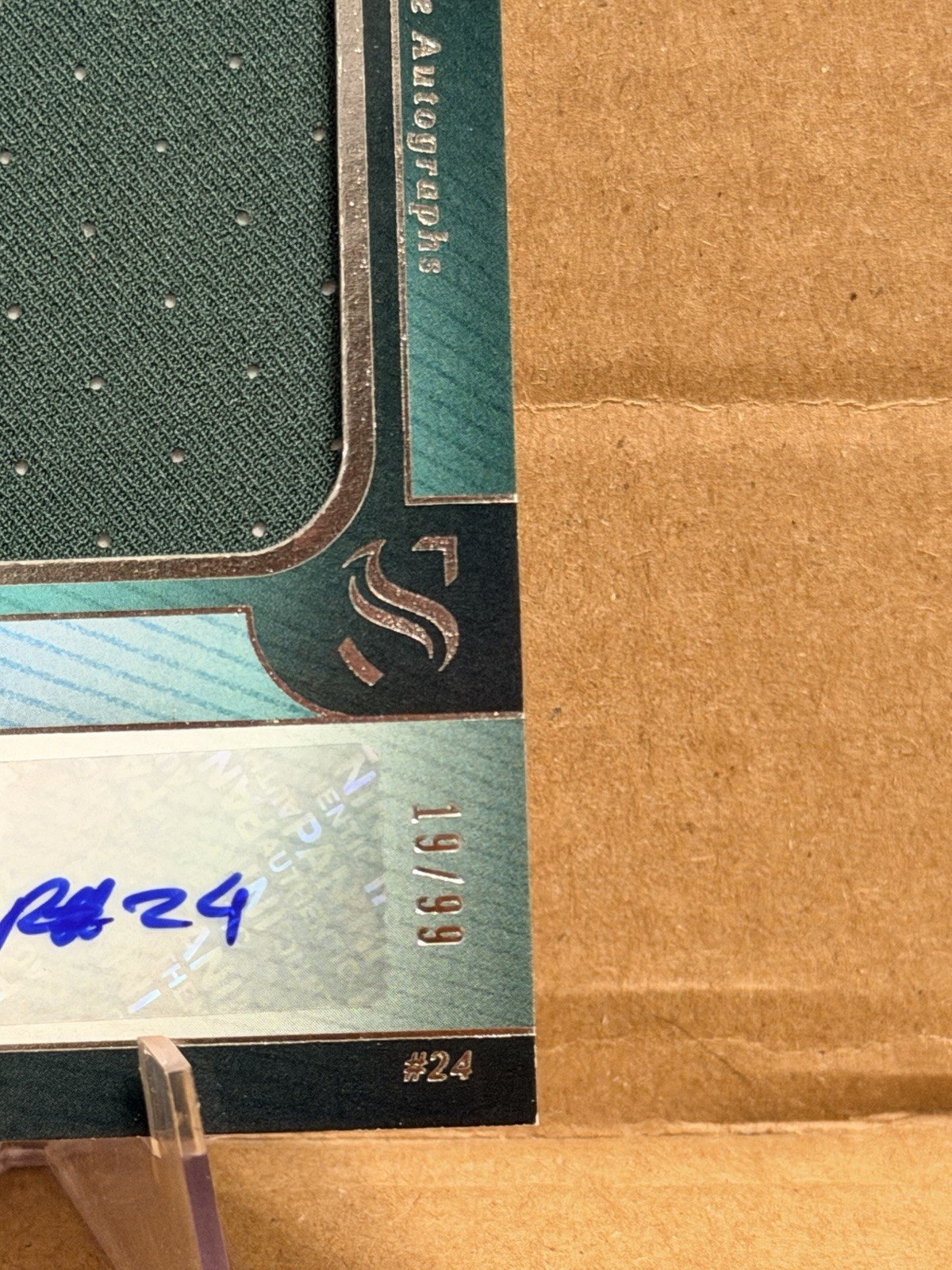 DARRELLE REVIS 2025 PANINI SILHOUETTE AUTO JERSEY PATCH /99 #SA-DRS JETS Q6739 view 4