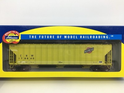 HO Athearn 73870 Chicago & North Western 54  FMC 4700 Covered Hopper CNW #178640