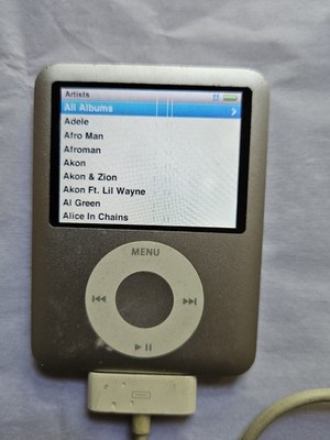 Apple iPod Nano 3rd Gen 4GB Silver Music Player A1236 Tested