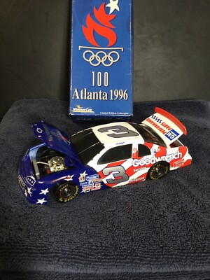 1996アトランタ五輪記念　DIE-CAST MODEL COLLECTION 1996 Olympics - Dale Earnhardt #3 - 1:24 Scale Die Cast Stock Car