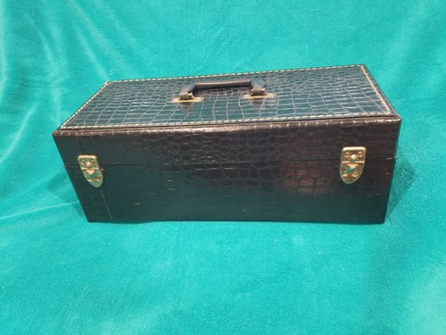 8 tracks Untested You pick. Buy 20 or more and the Case is included free. As is - Picture 4 of 101