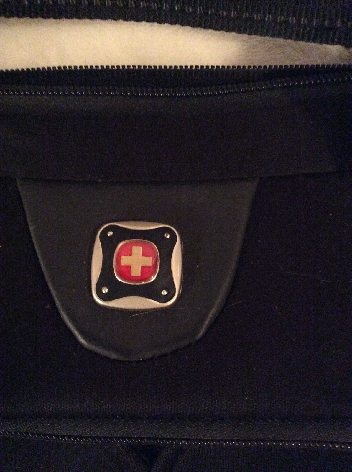 Picture 2 of 9
