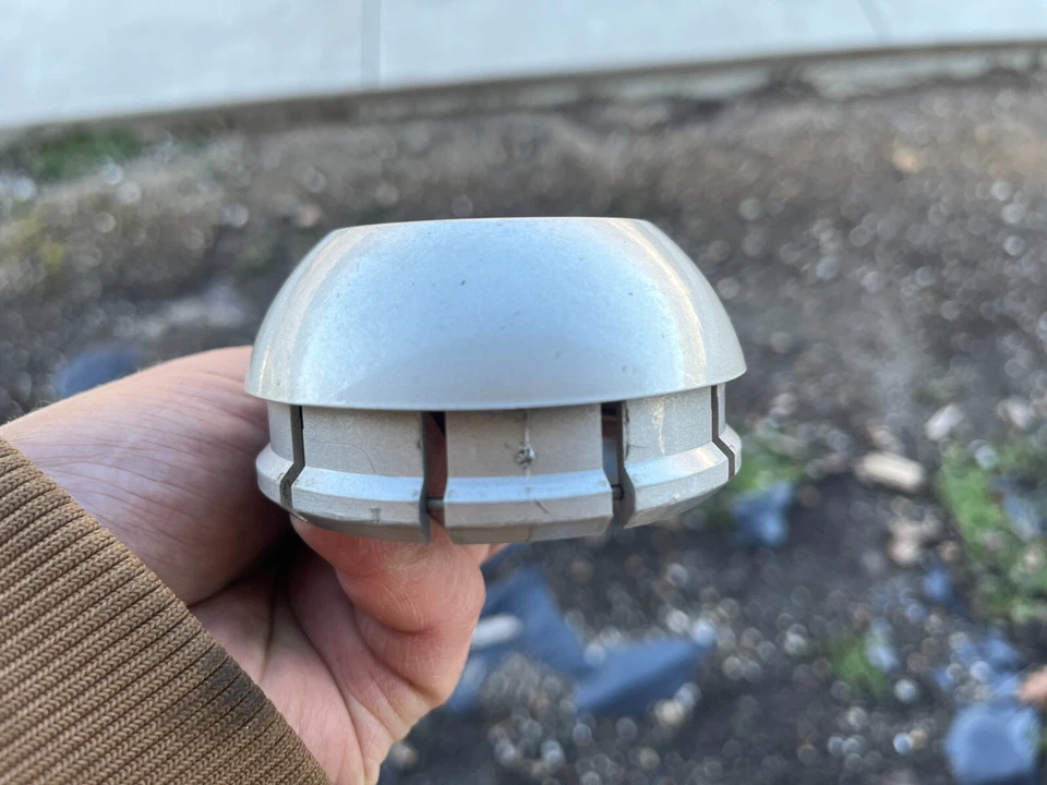 MAZDA B-2300 B-2500 B-3000 B-4000 OEM TAPA CENTRAL RUEDA F57A-1A096-DA 1998-2003 Foto 3 de 4