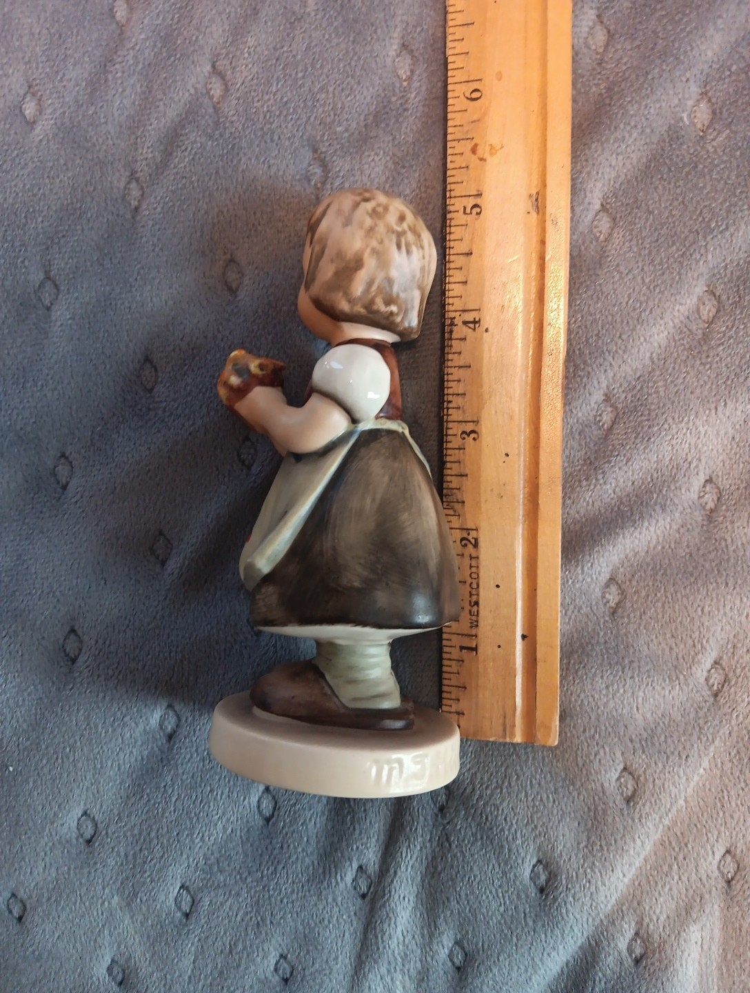 Vintage Hummel Goebel "For Mother" #257 W Germany Tmk 4  5" tall