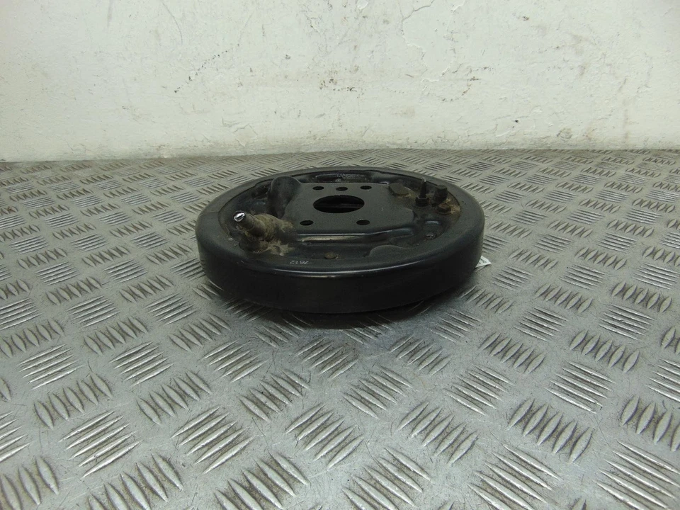 Tambor disco freno trasero pasajero izquierdo mitsubishi mirage n/s 1.2 gasolina mk6 13-24s Foto 2 de 4