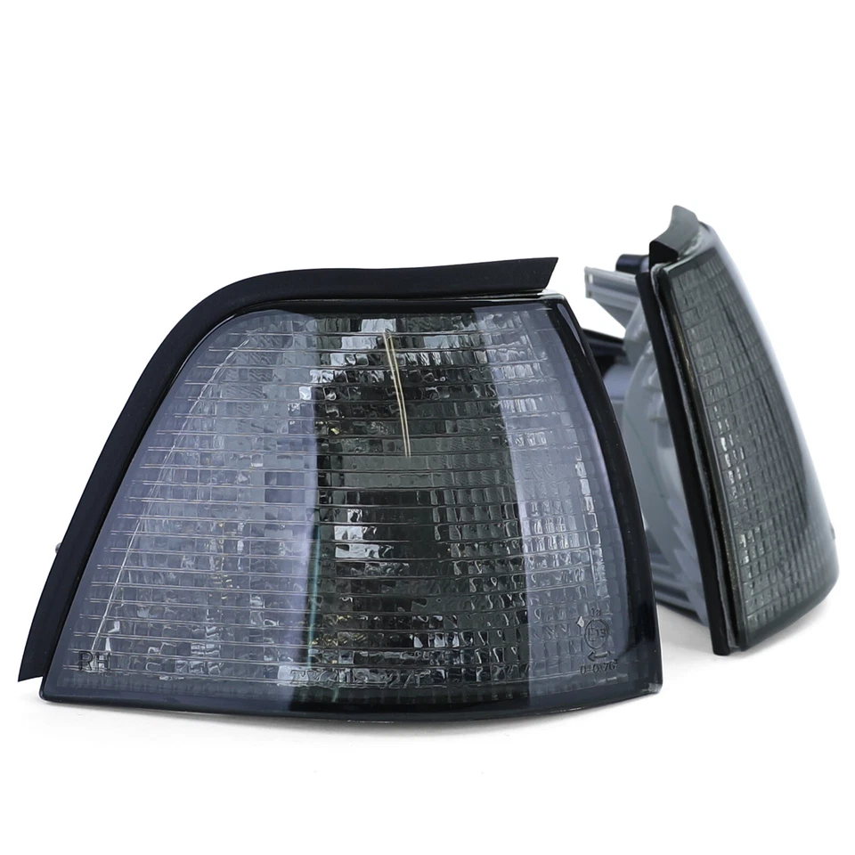 Coppia frecce nere fumè adatte per BMW Serie 3 E36 Berlina Touring Compact 90-98 - Immagine 3 di 4