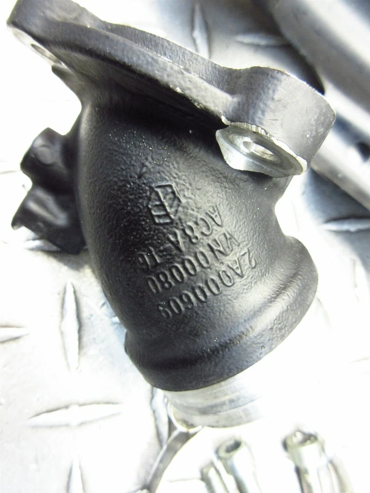 2017 Moto Guzzi Bobber V9 Right Hand Intake Manifold Cover Hardware Clamp Lot - Image 2 of 4