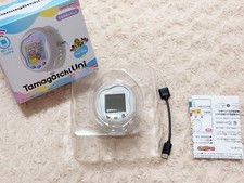 Tamagotchi Uni Tamagotchi Uni Prism White