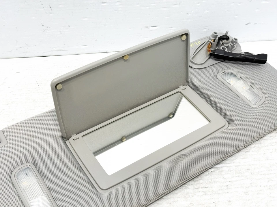 Silverado Tahoe Yukon 2015-2020 parasol lateral derecho del pasajero gris con luces OEM Foto 4 de 4