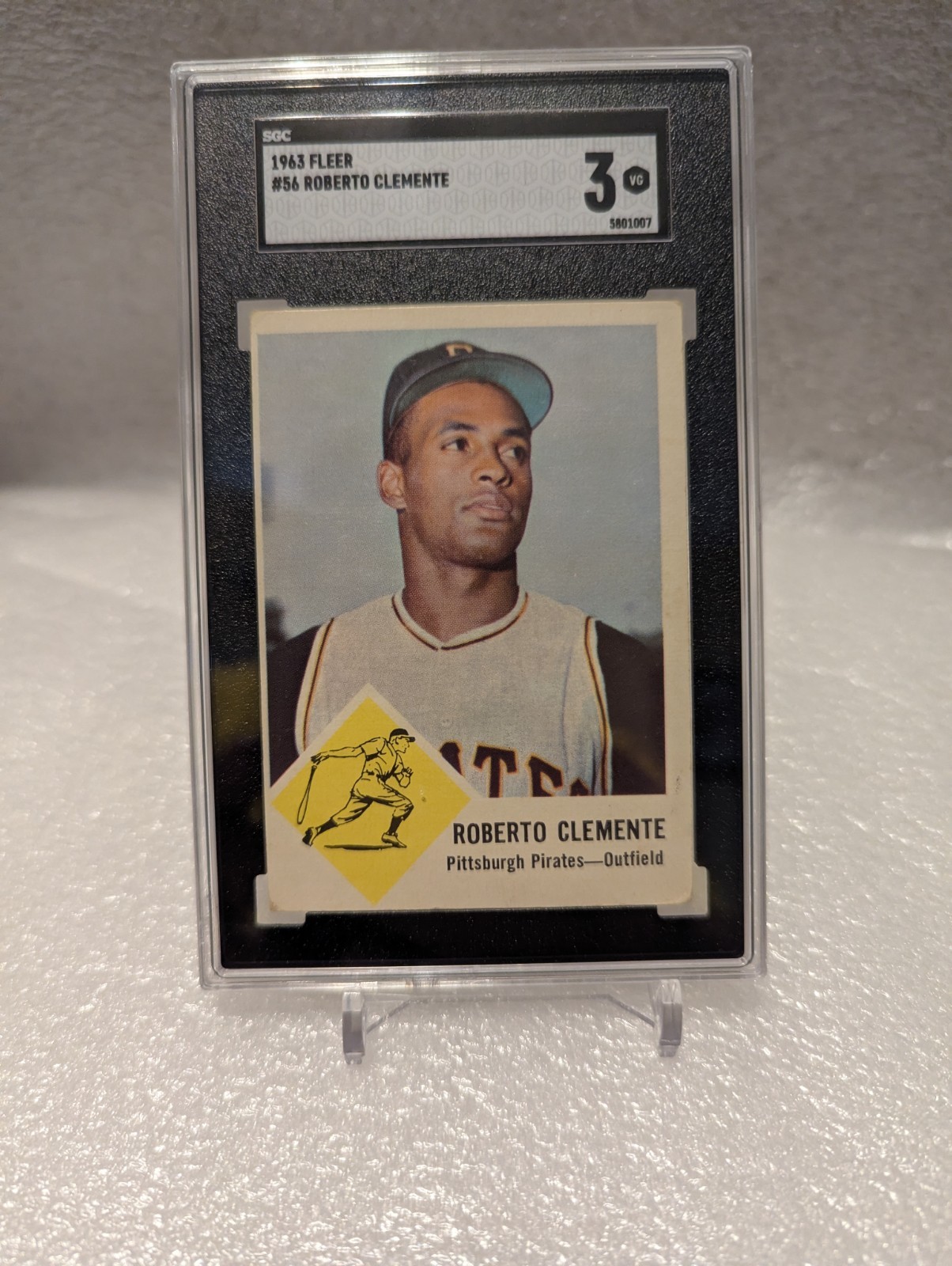 1963 Fleer #56 Roberto Clemente SGC 4