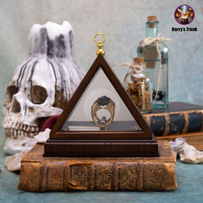 Harry Potter Noble Collection Marvolo Gaunt Horcrux Ring & Display Box