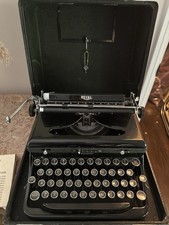 Vintage 1939 Royal Model O Portable Typewriter - Clean & Works (Serial #B797353) thumbnail
