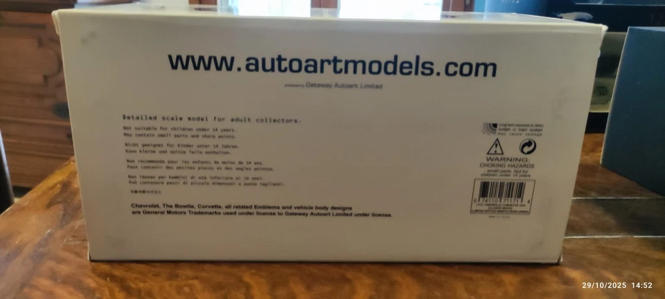 Chevrolet Corvette C3 Stingray 1970 Autoart scala 1/18 - Immagine 4 di 4