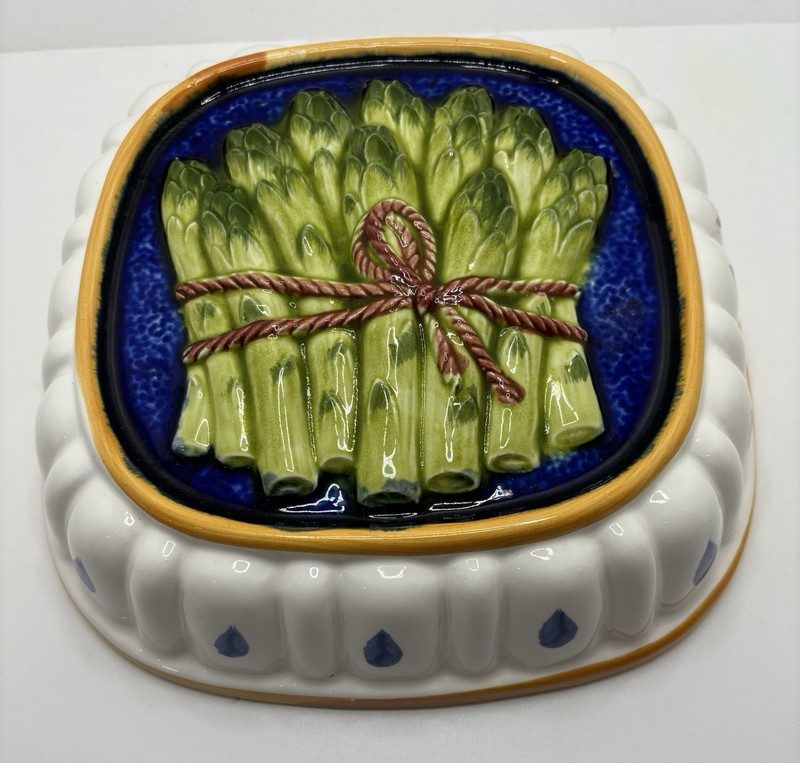 Vintage Gailstyn-Sutton Ceramic Asparagus Mold Made in Japan Excellent Condition