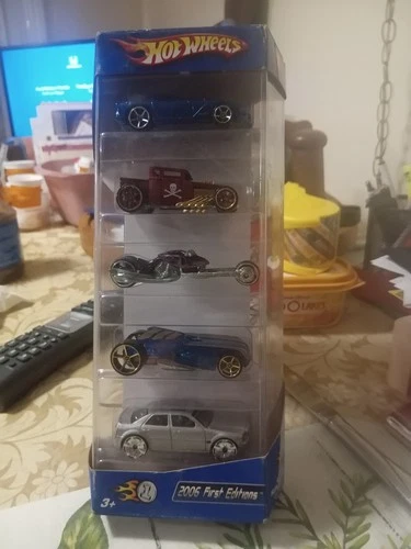 Vintage 2005 Hot Wheels _5-pack FE Series (  It's Has a rare Bone Shaker Wheels)