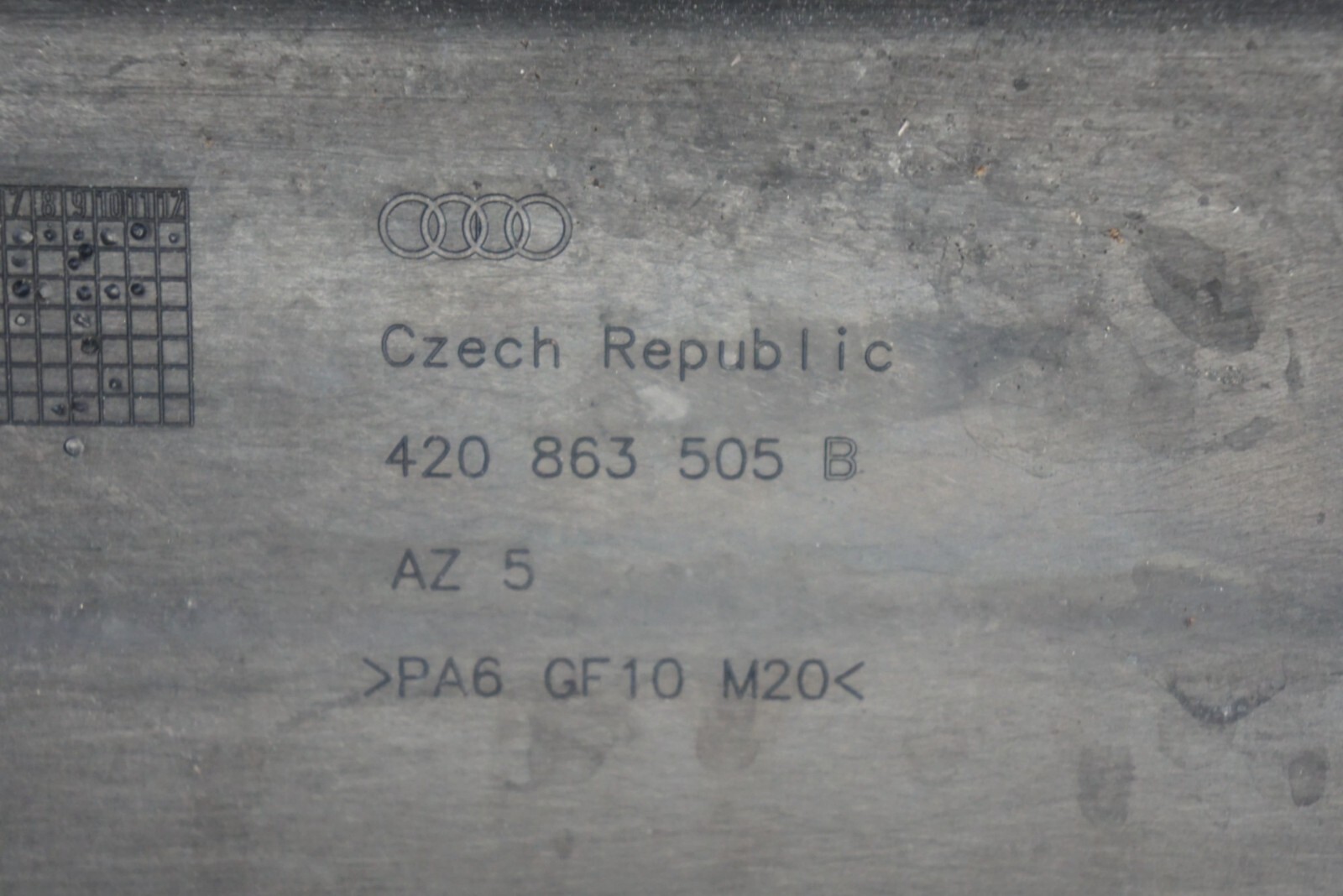 2008 - 2015 AUDI R8 V8 ENGINE COMPARTMENT PARTITION TRIM PANEL OEM 420863505B