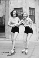 Sexy Roller Derby Girls PHOTO Flapper Babes Skating 1930 Hot Ziegfeld Ladies