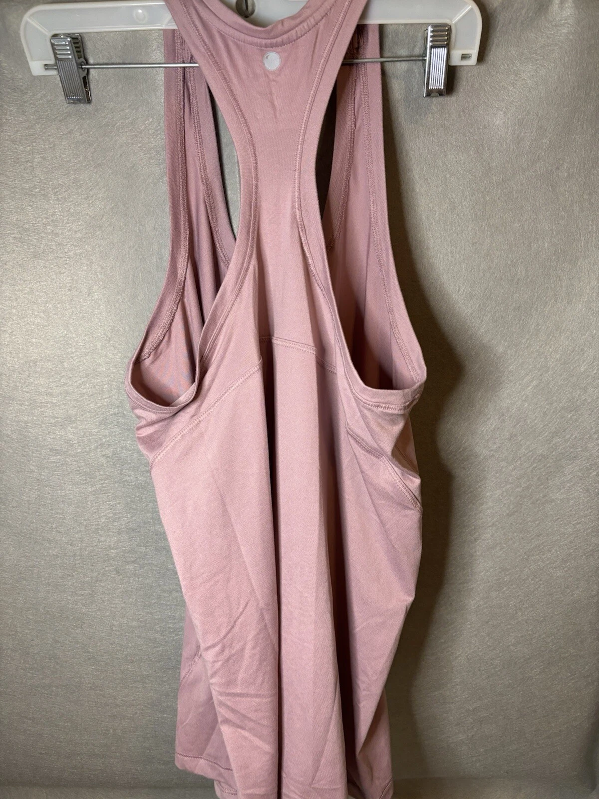 yogalicious muted round neck athletic active tank-top