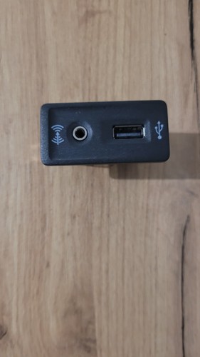 Adapter Plug Travel World Adapter Pro + USB Connector Aux Carplay Seat