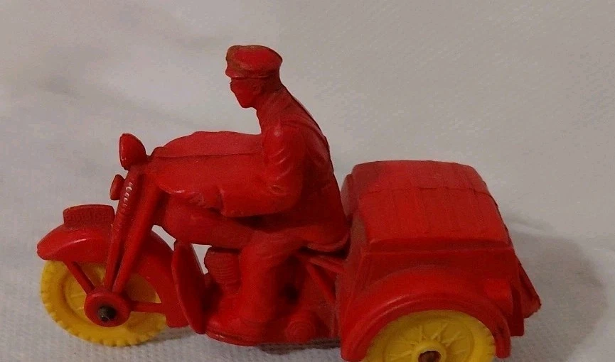 Triciclo de policía de goma castaño rojizo de colección rojo Foto 2 de 4