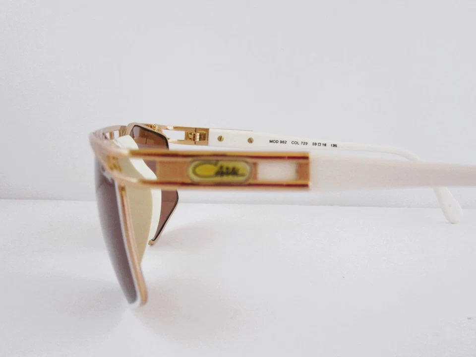 CAZAL Mod. Gafas de sol 962 C. 729 vintage blancas y doradas auténticas años 90 Alemania nuevas de stock Foto 3 de 4
