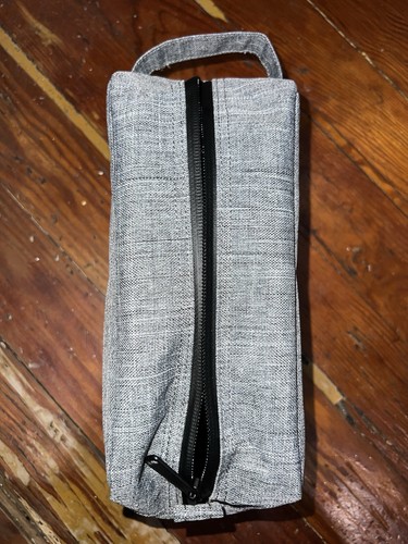XG US Tour 2024 AEG Presents x HERSCHEL SUPPLY Travel Kit Bag (VERY RARE) PROMO - Picture 4 of 5