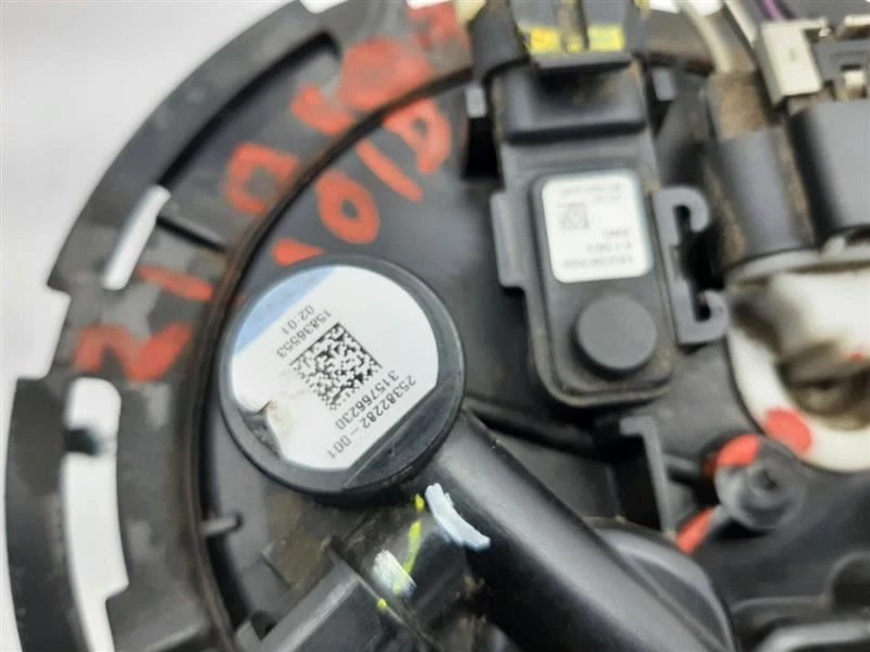 Топливный насос в сборе 3,6 л 05-06 BUICK ALLURE 19122340 - Изображение 3 из 4