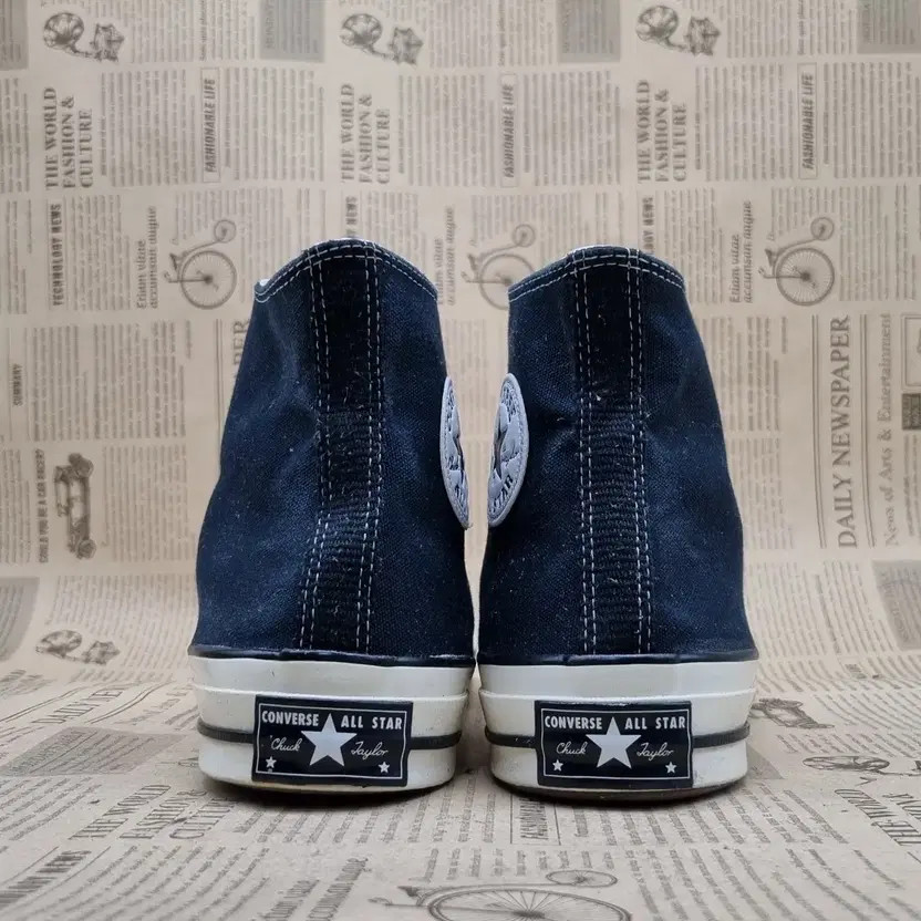 Converse Chuck 70 Classic Men's High Top Sneakers - Size 270 thumbnail 4