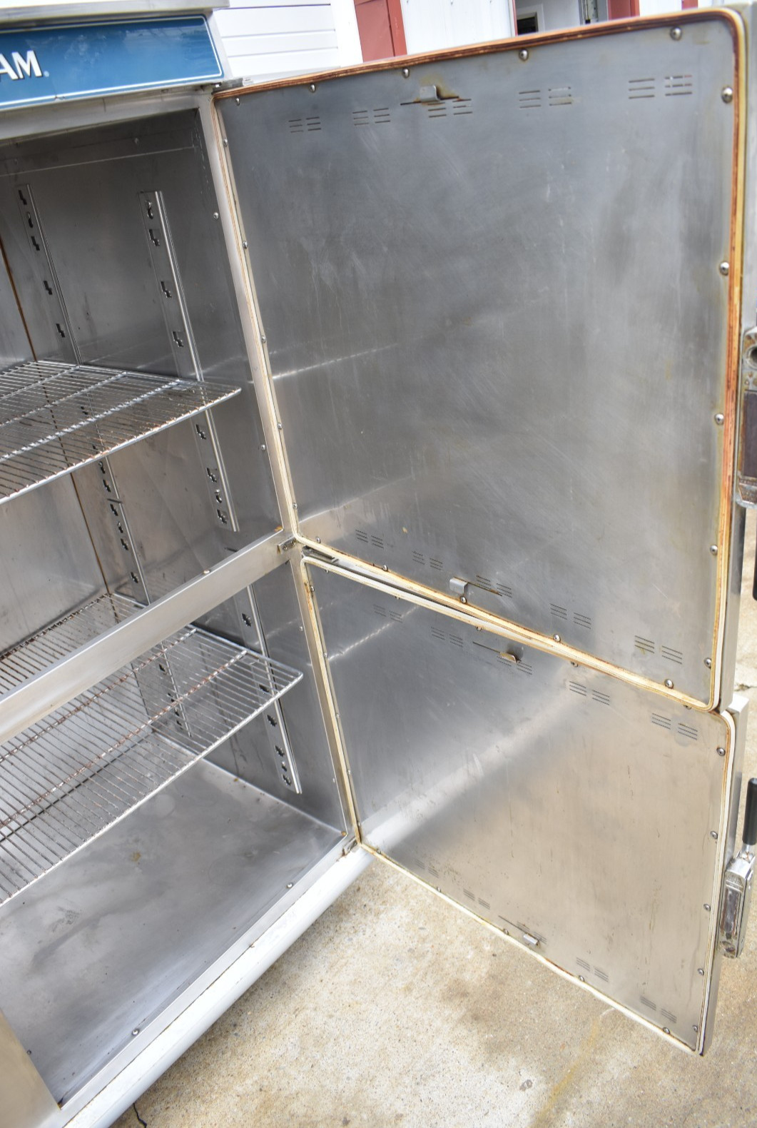 ALTO SHAAM 1000-BQ2/96 128 PLATE HEATED BANQUET WARMER