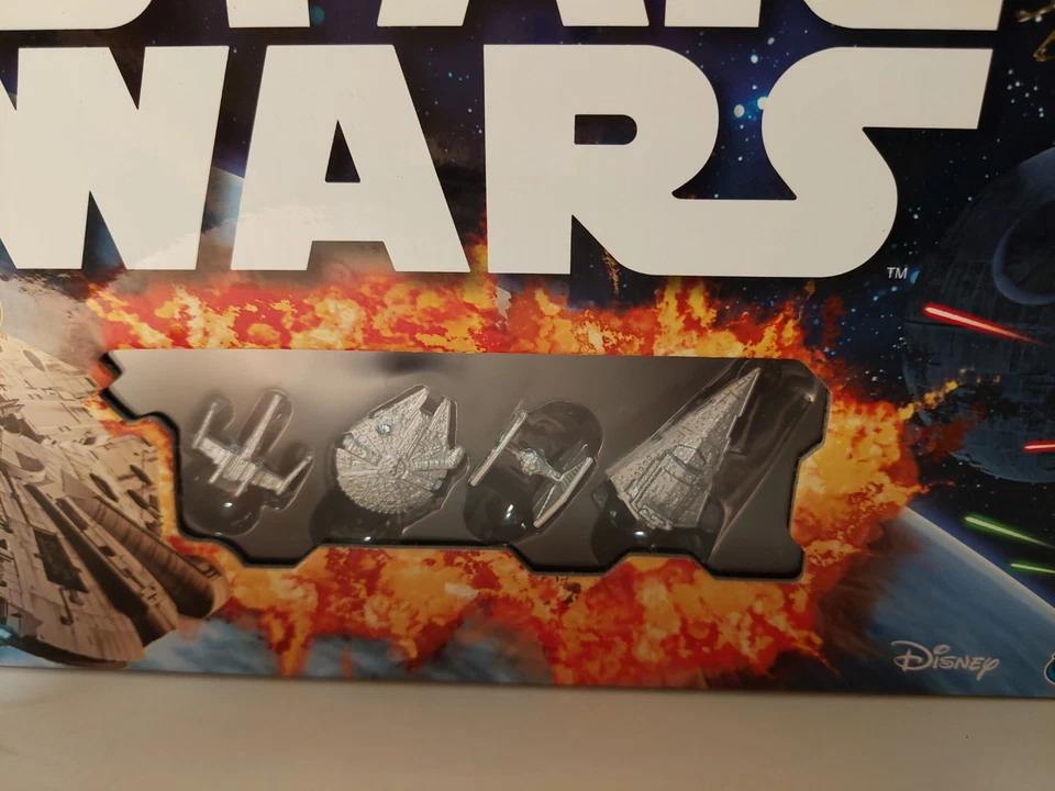 Juego de Mesa Monopoly Star Wars 2015 Edades 8+ Parker Brothers Nuevo Precintado En Caja Foto 3 de 4