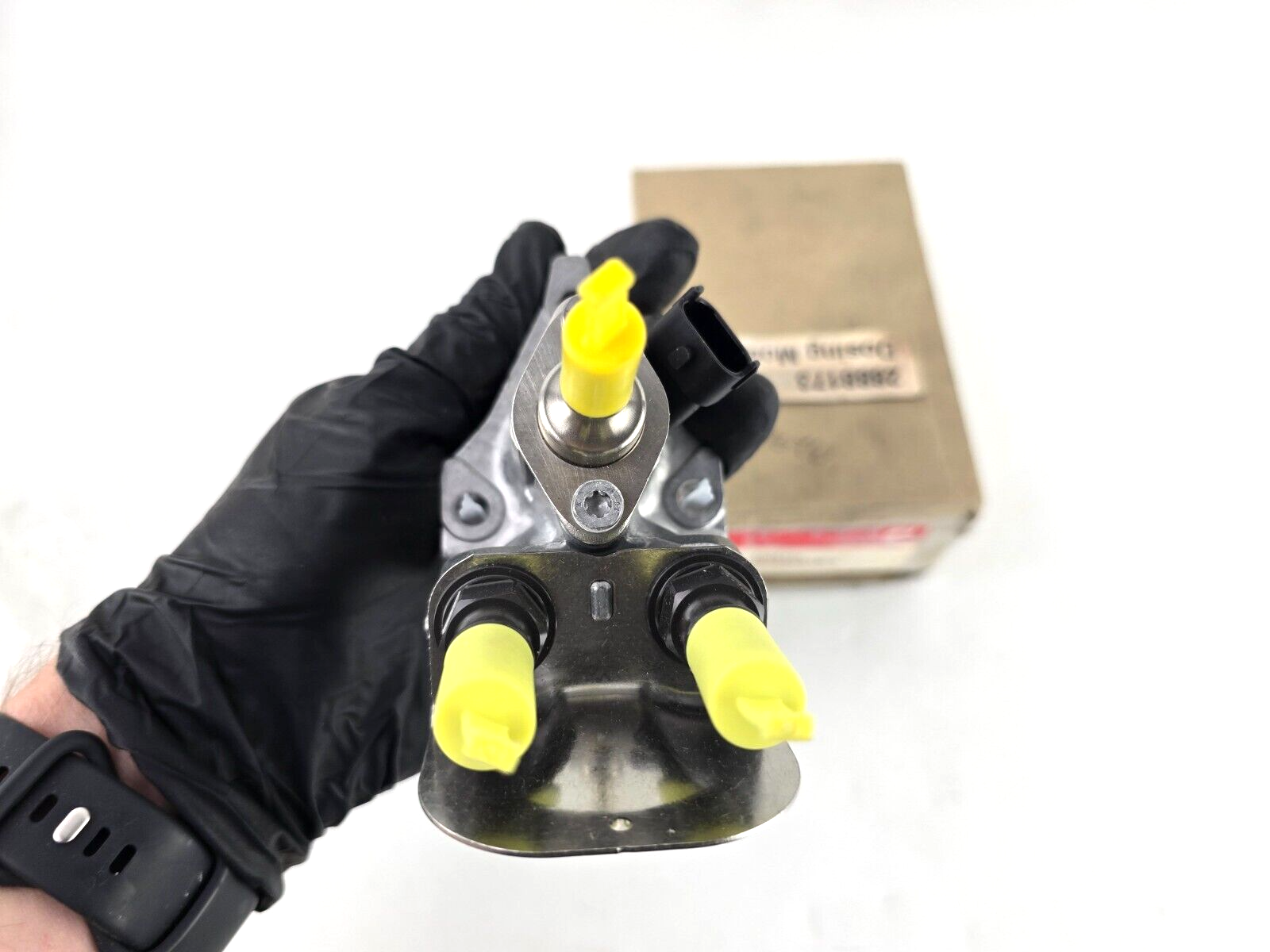Genuine CUMMINS Injector UREA DEF Doser Module 2888173 Made in Austria ...