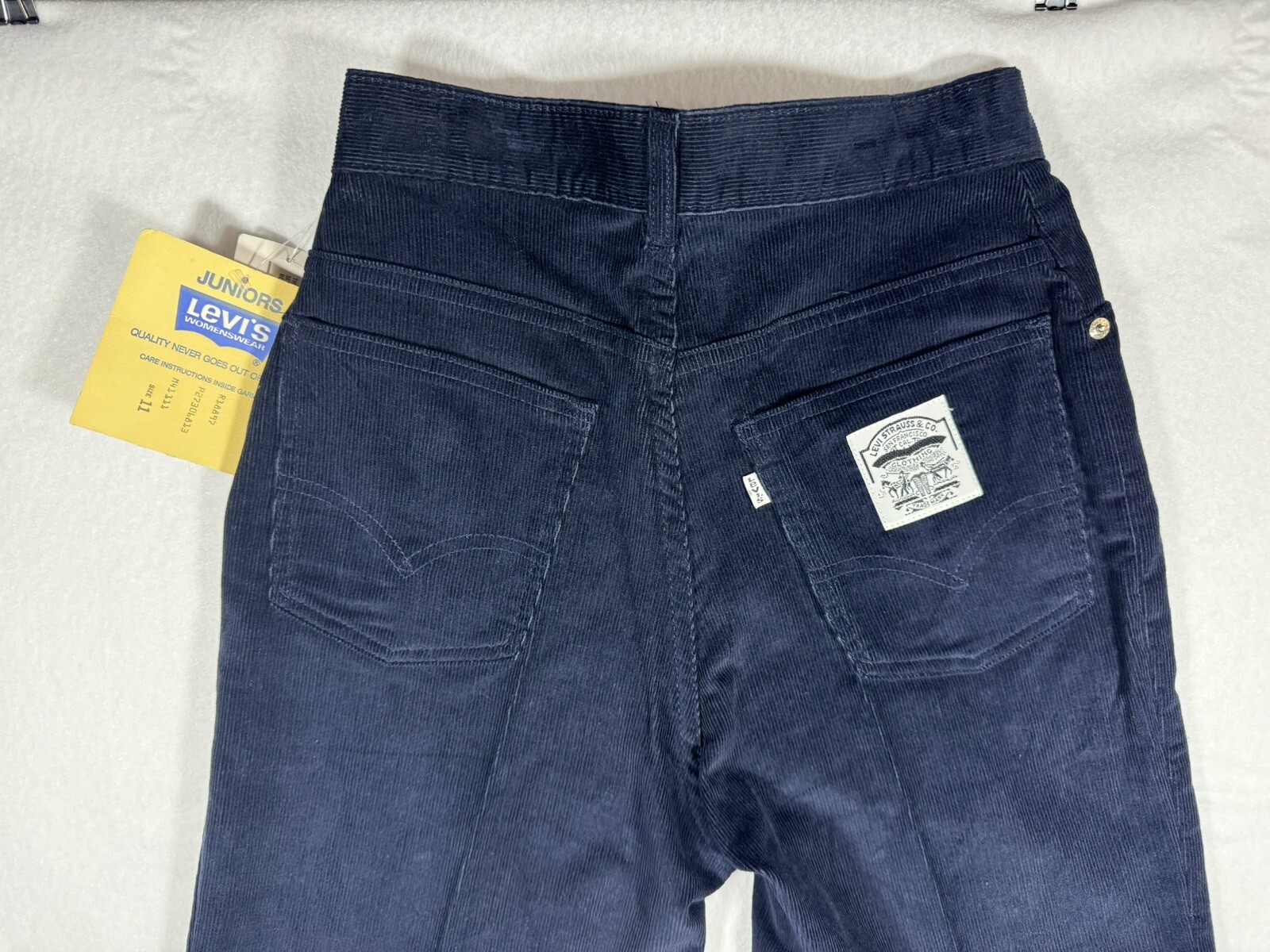 Vintage Levi’s Juniors High Waisted Corduroy Pant… - image 3
