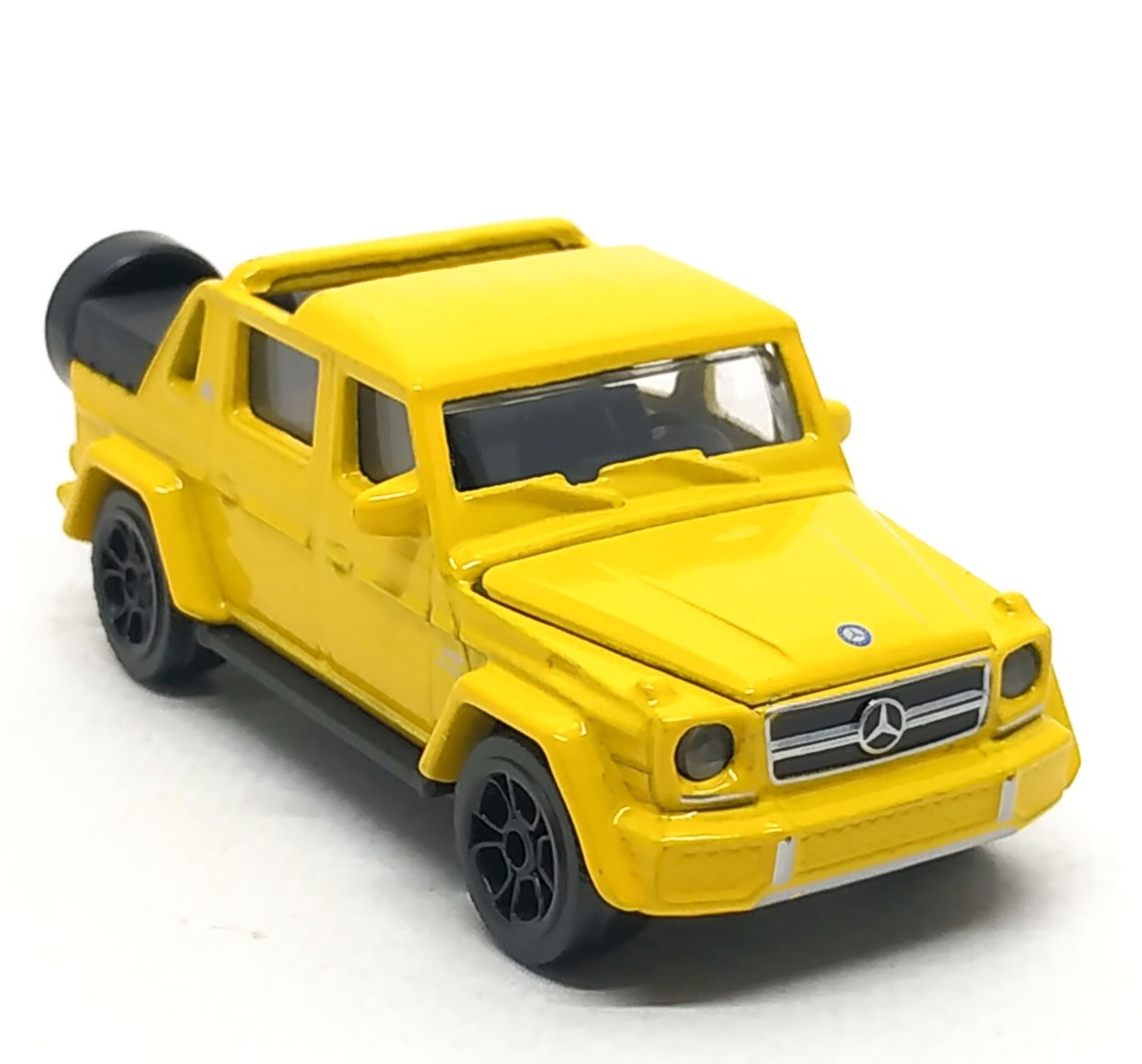 Majorette Mercedes Benz Maybach G 650 Landaulet Yellow 1:61 3