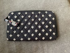Vera Bradley Zippered Card Wallet - retired pattern
